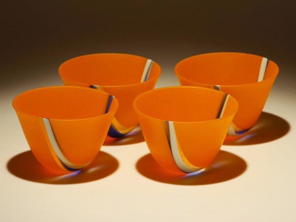 Mini-Bowls in Pumpkin with Vanilla & Royal Blue Twistie